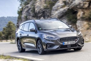 ford-focus-2020-06_21